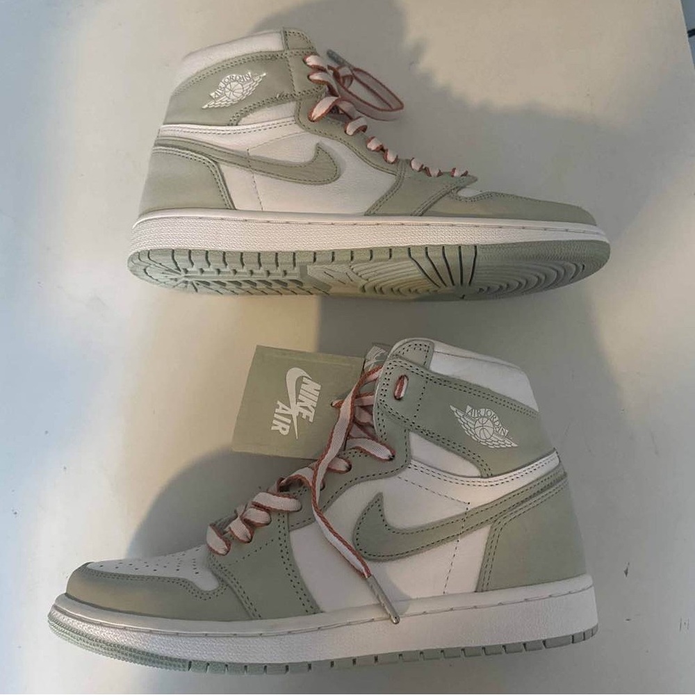 Women’s Air Jordan 1 Retro High OG ‘seafoam’